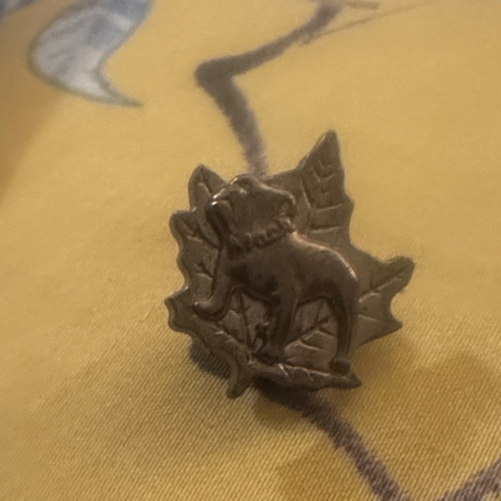 Vintage Silver Tone Bulldog on Leaf Pin